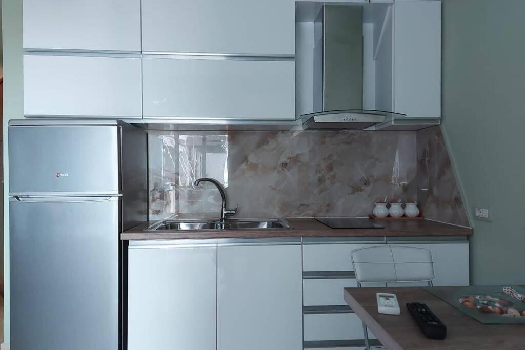 Darla Sea View Apartment Vlorë Exteriör bild