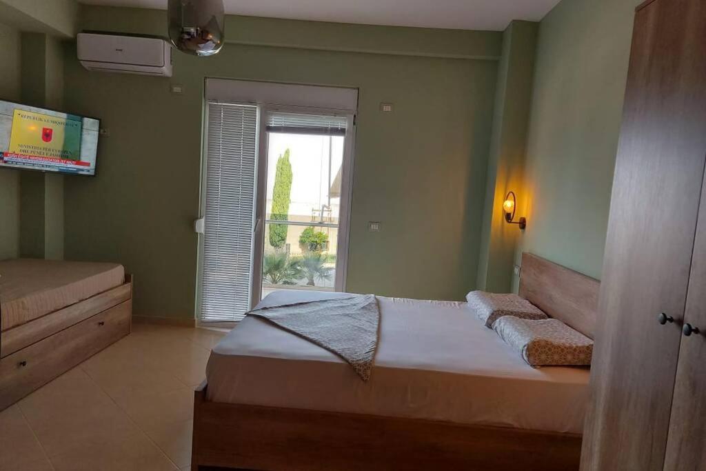 Darla Sea View Apartment Vlorë Exteriör bild