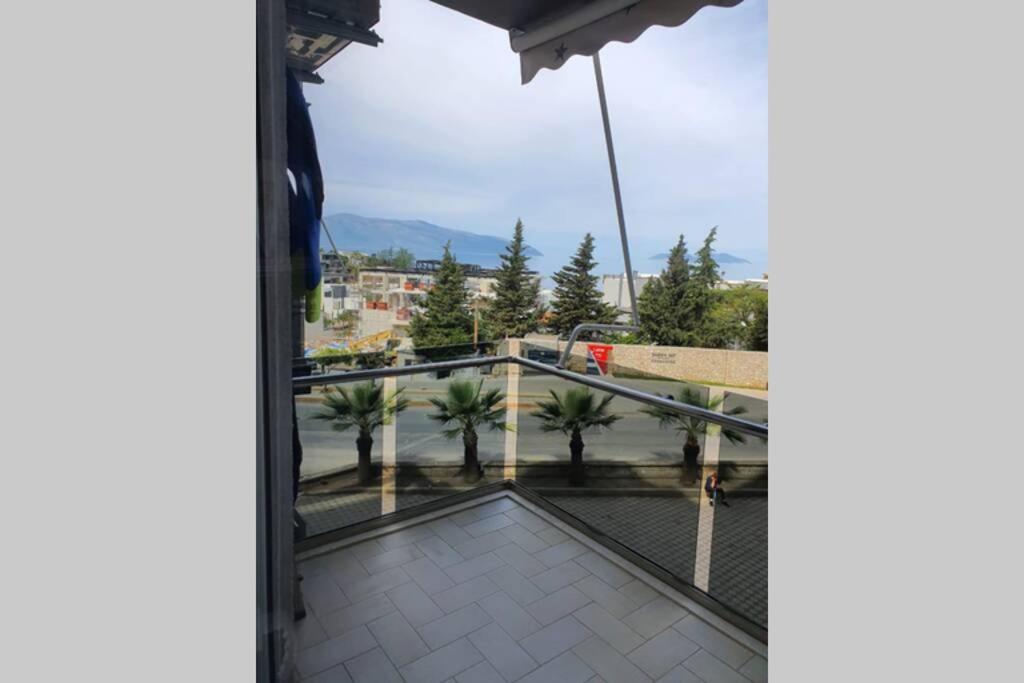 Darla Sea View Apartment Vlorë Exteriör bild