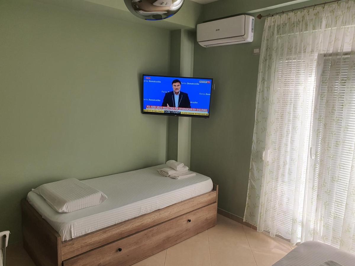 Darla Sea View Apartment Vlorë Exteriör bild