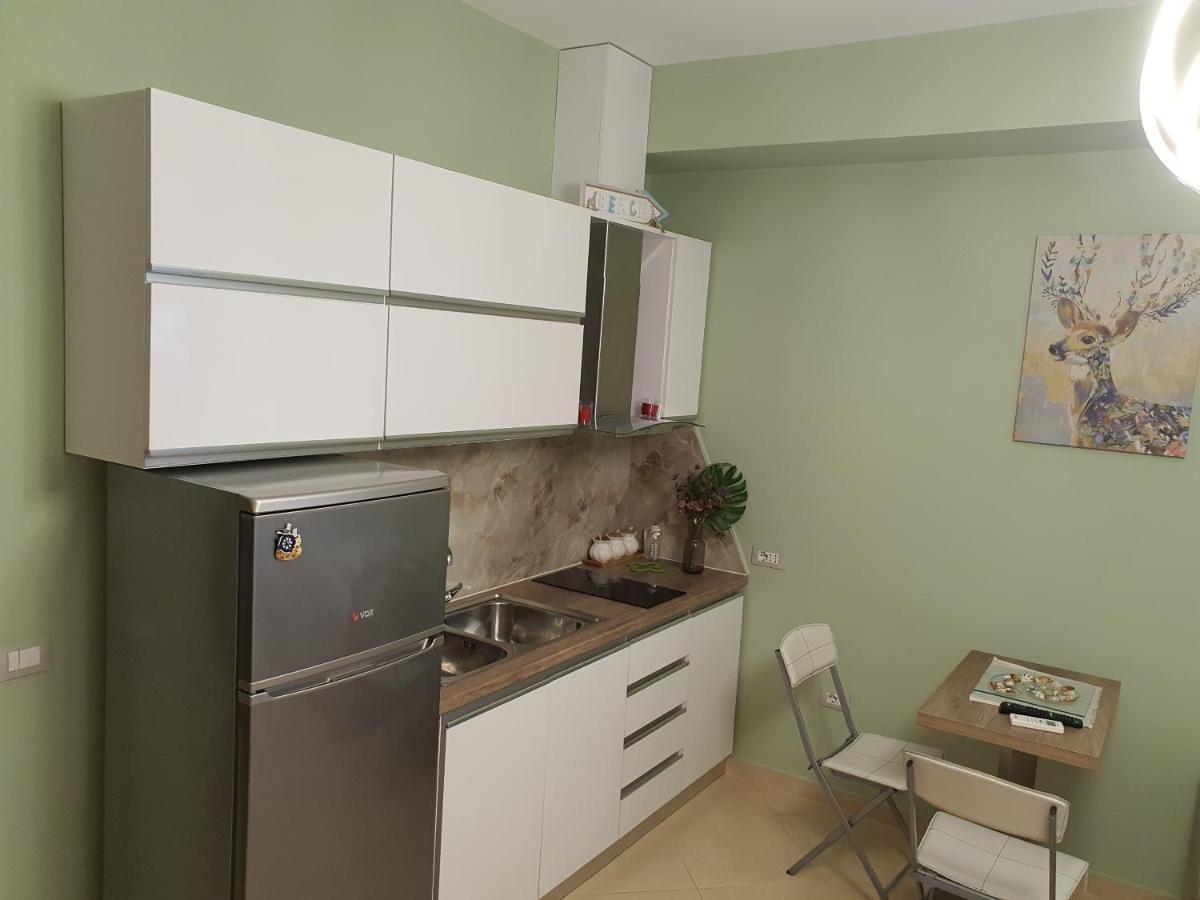 Darla Sea View Apartment Vlorë Exteriör bild
