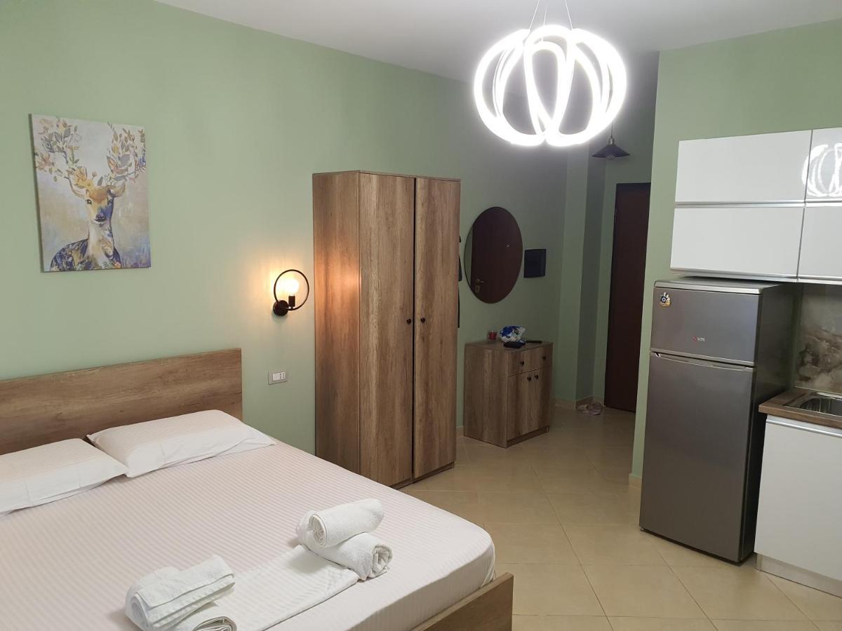 Darla Sea View Apartment Vlorë Exteriör bild