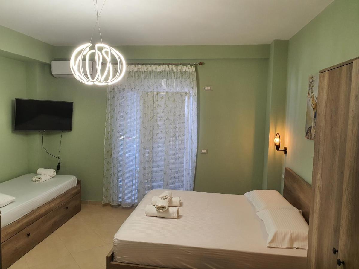 Darla Sea View Apartment Vlorë Exteriör bild